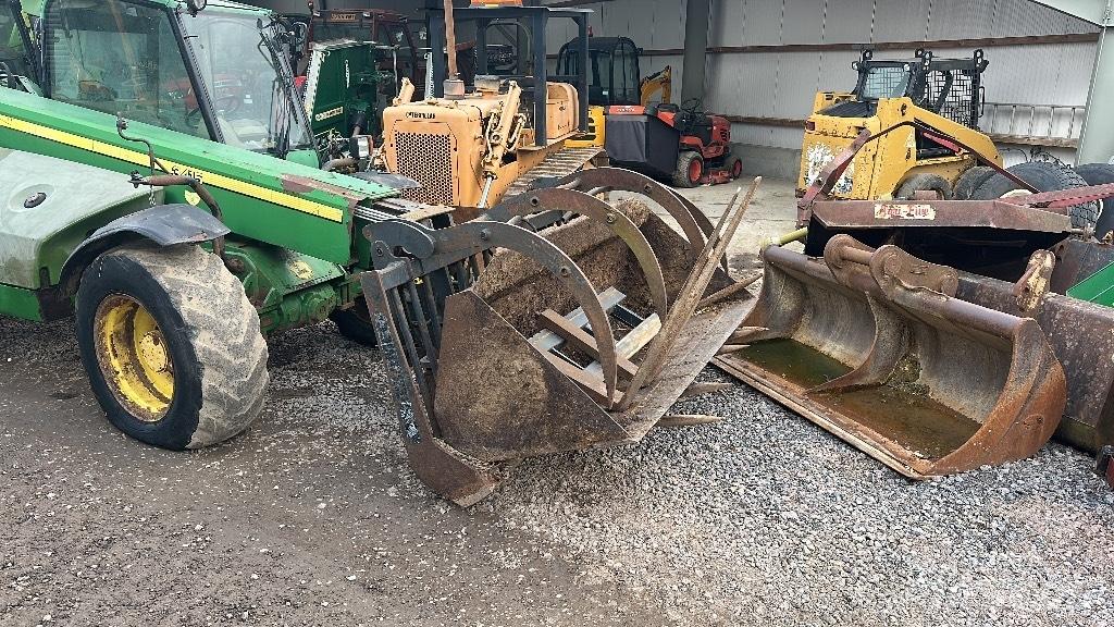 John Deere 3415 Телескопічні навантажувачі