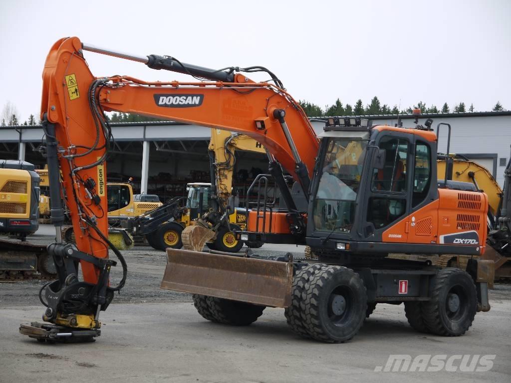 Doosan DX 170 W-5 Колісні екскаватори