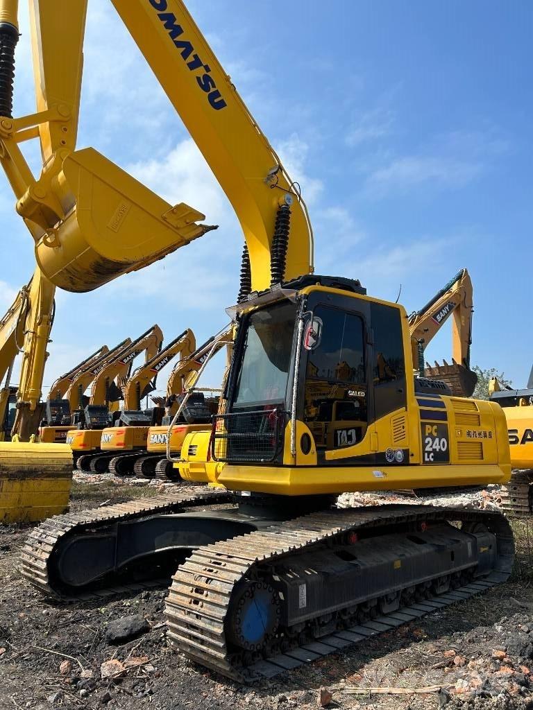 Komatsu PC 240 Гусеничні екскаватори