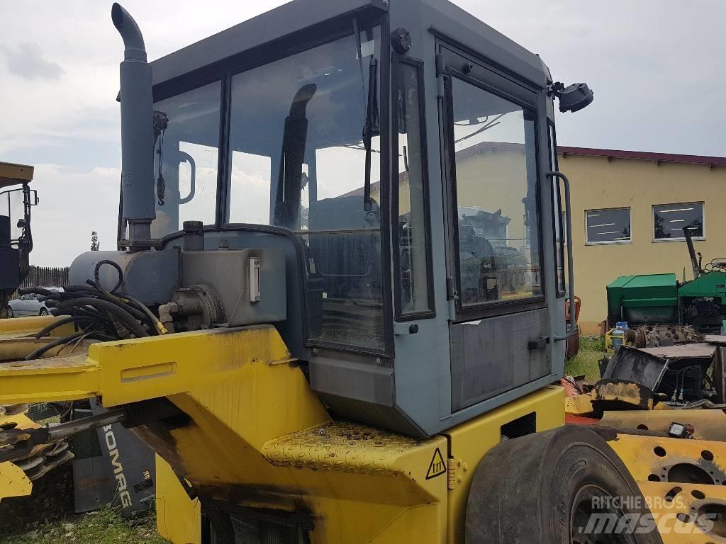 Bomag BW 184 AD Кабіна