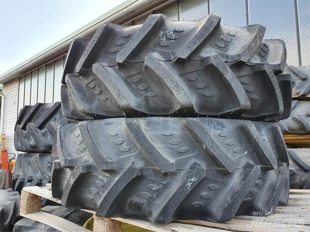 BKT 320/85R20 x2 Колеса
