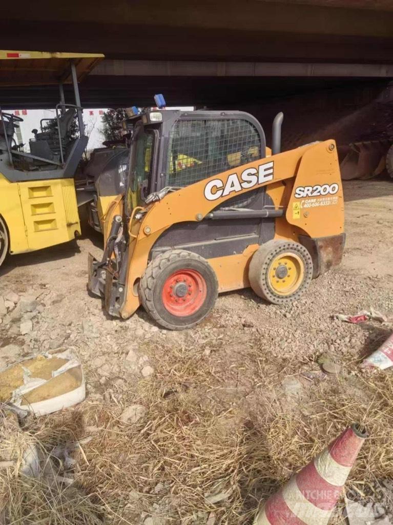 CASE SR200 Міні-навантажувачі