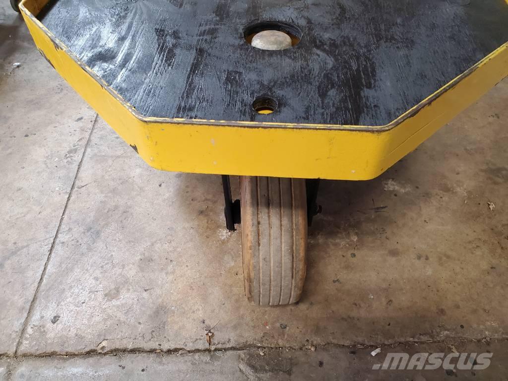 Taylor-Dunn SC090 Тягачі колісні