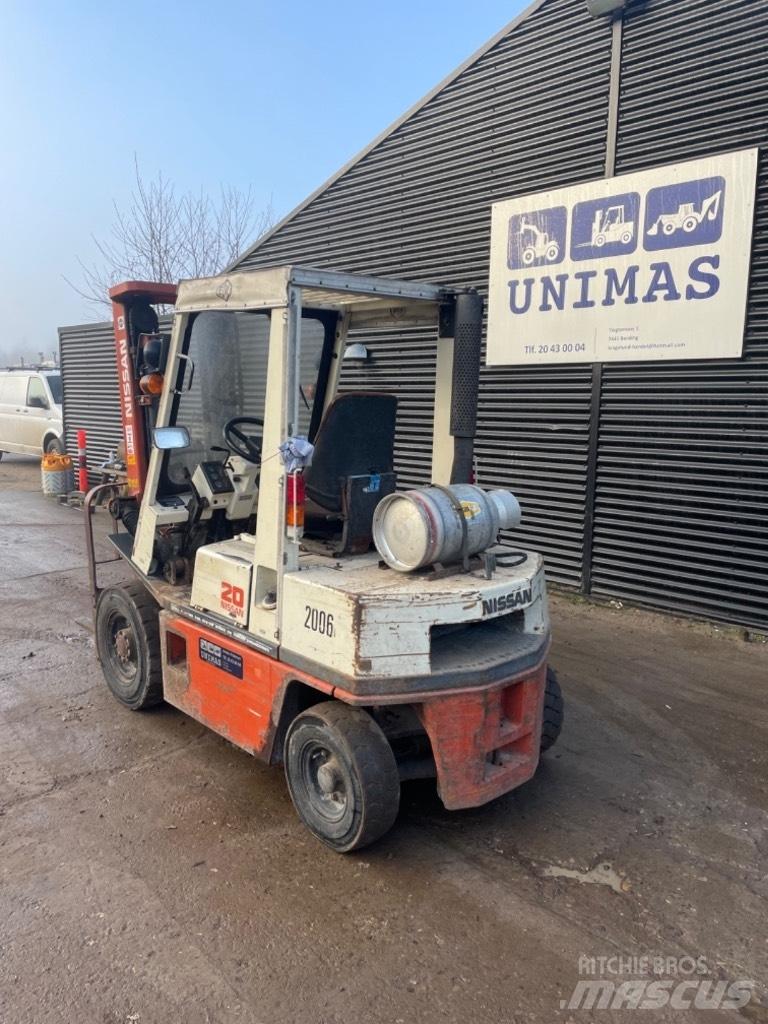 Nissan FG20 Газові навантажувачі