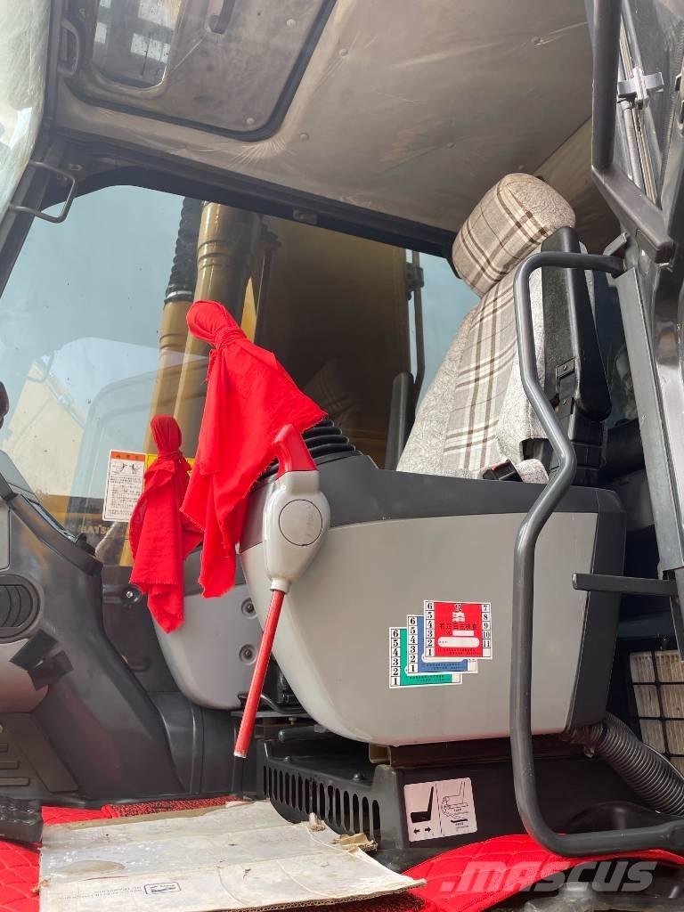 Komatsu PC 200-8 Гусеничні екскаватори