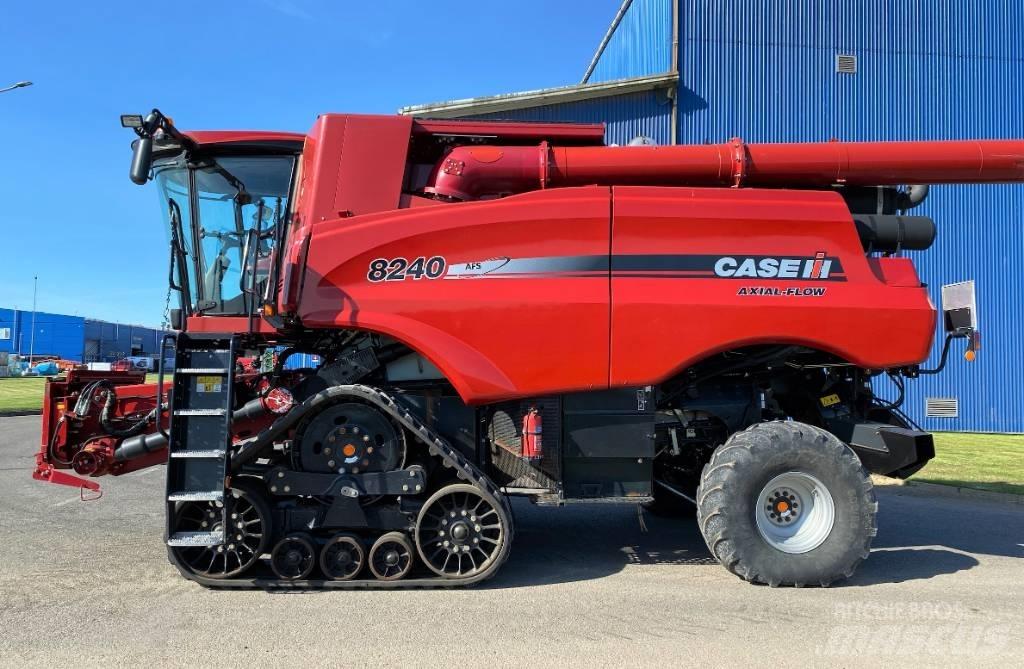 Case IH 8240 Зернозбиральні комбайни