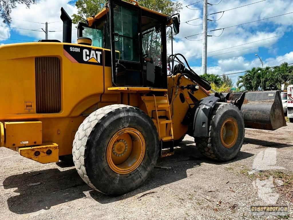 CAT 930 H Фронтальні навантажувачі