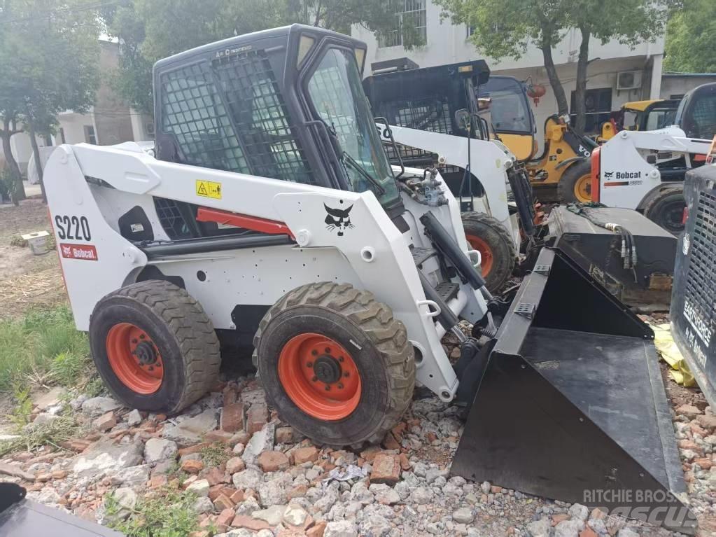 Bobcat S 220 Міні-навантажувачі