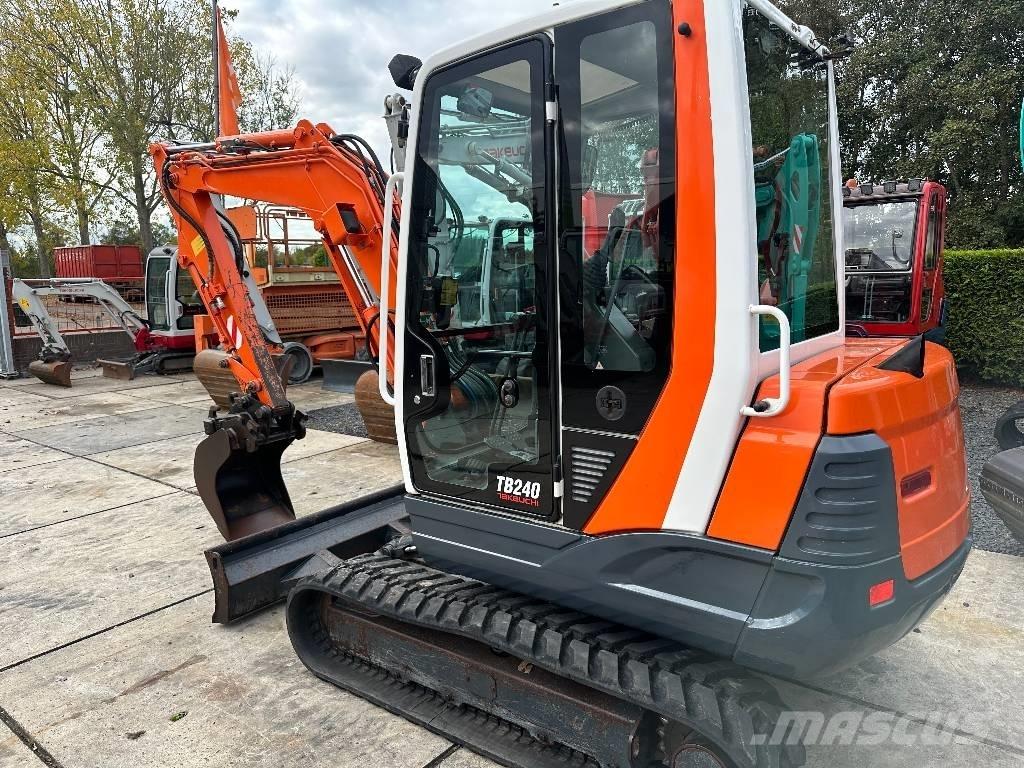 Takeuchi TB 235 CR Міні-екскаватори < 7т