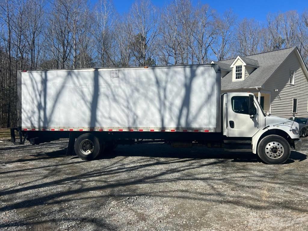 Freightliner M2106 Вантажівки / спеціальні