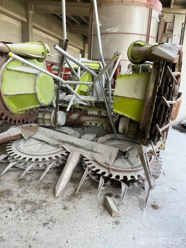 CLAAS RU 600 Кормозбиральні комбайни