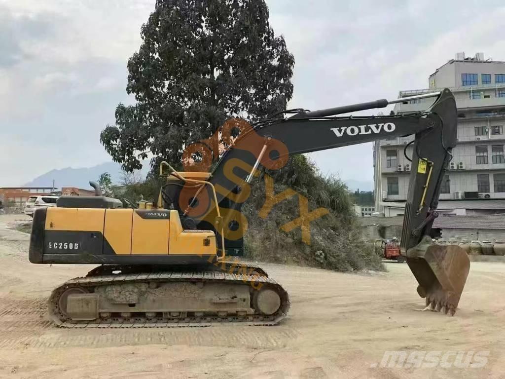 Volvo EC 210 B LC Гусеничні екскаватори