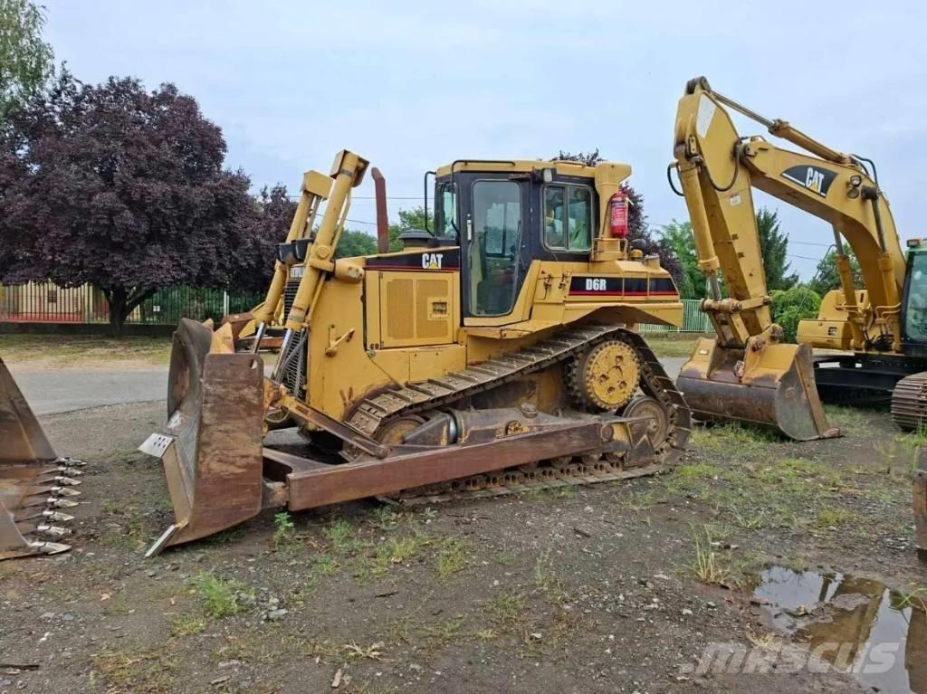CAT D 6 R Гусеничні бульдозери