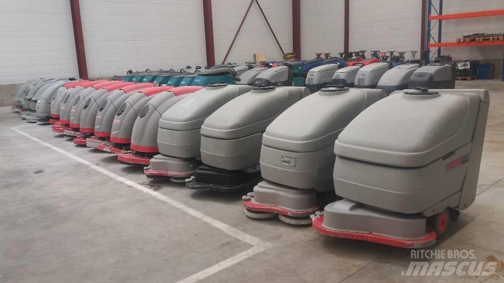  Autolaveuse Comac Підмітальні машини