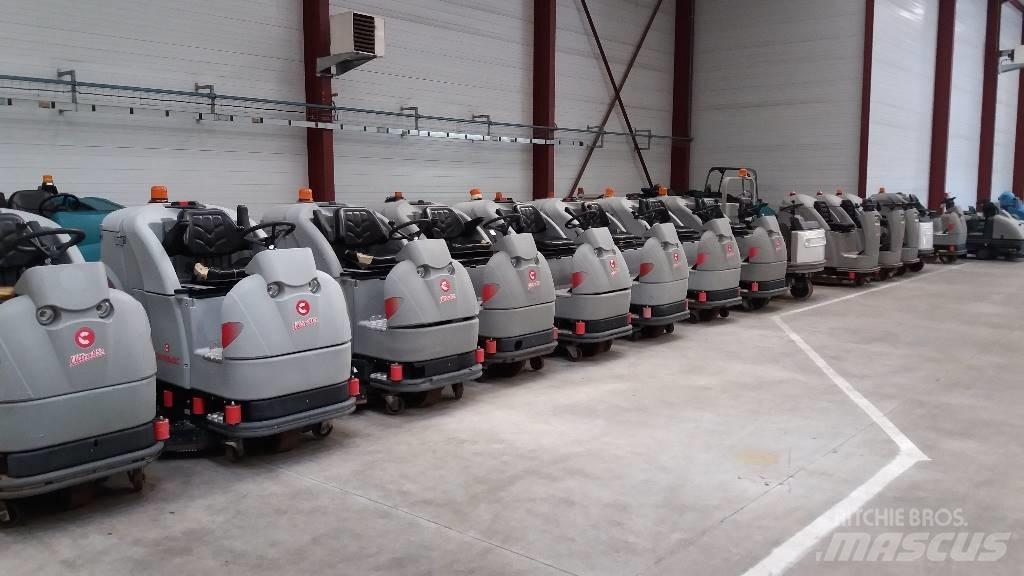  Autolaveuse Comac Підмітальні машини