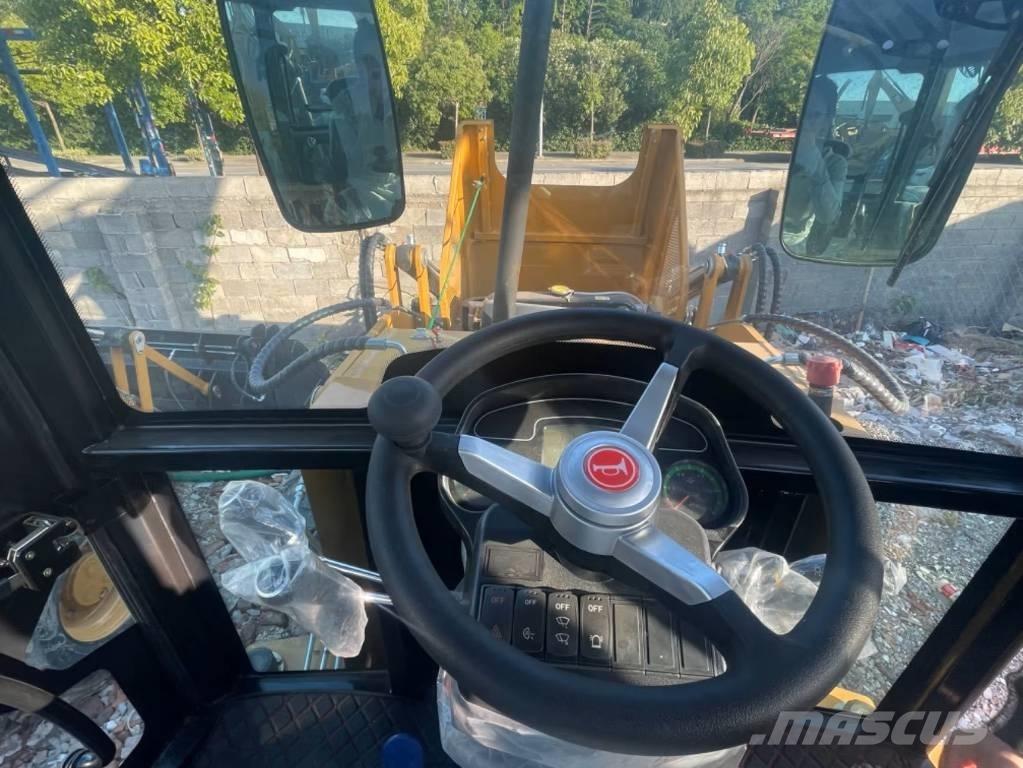 CAT 420F Екскаватори-навантажувачі