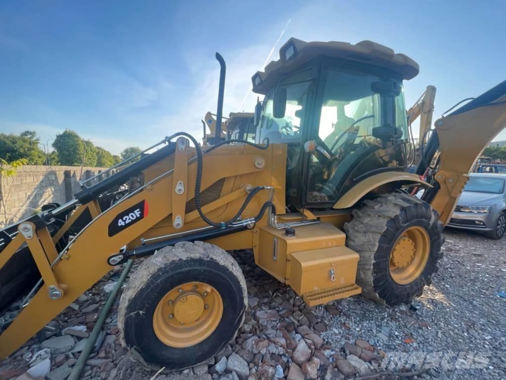 CAT 420F Екскаватори-навантажувачі