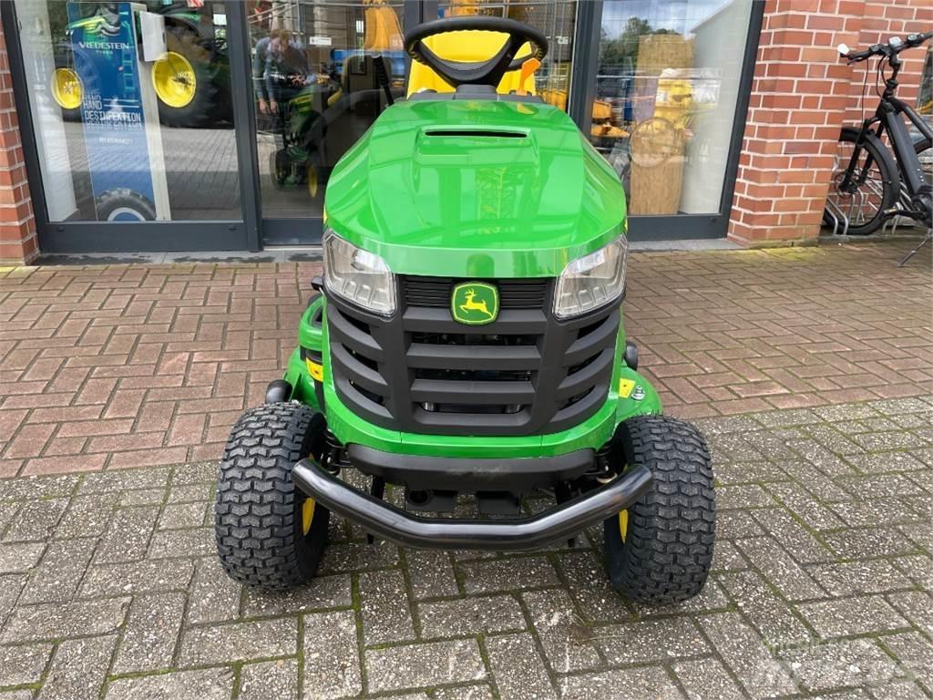 John Deere X167R Косилки