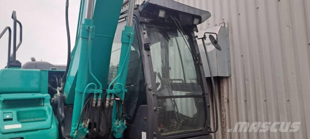 Kobelco SK130LC-11 Гусеничні екскаватори