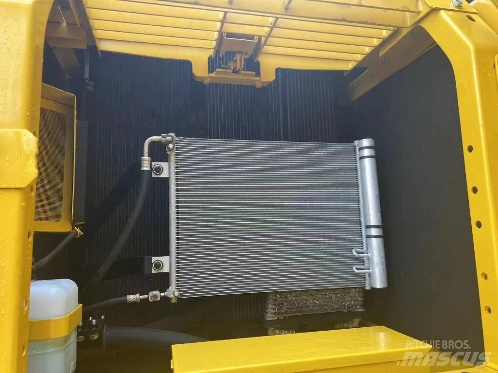 Komatsu PC 130 Гусеничні екскаватори