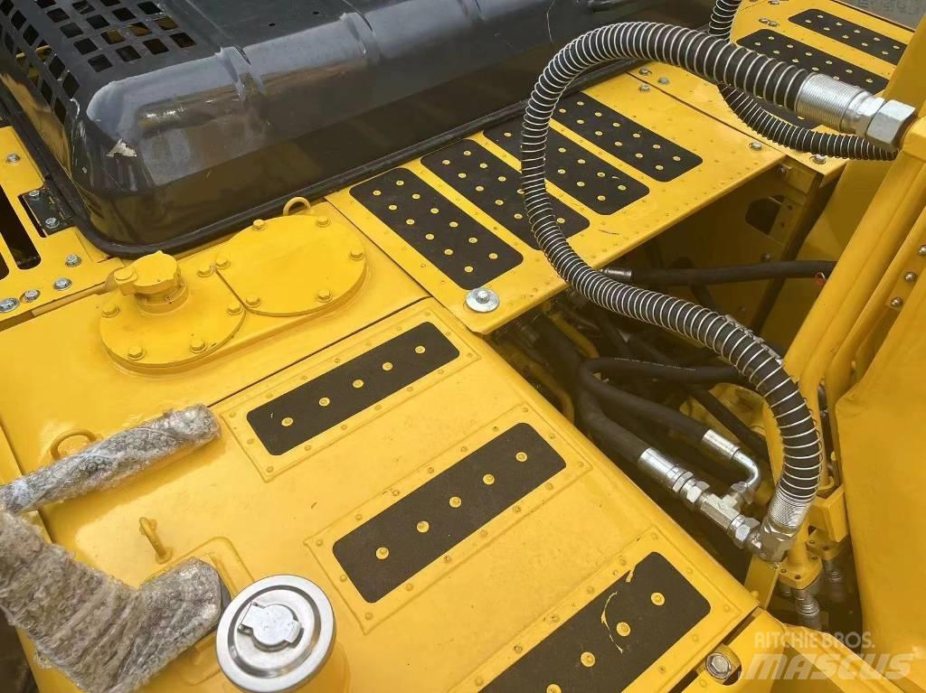 Komatsu PC 130 Гусеничні екскаватори