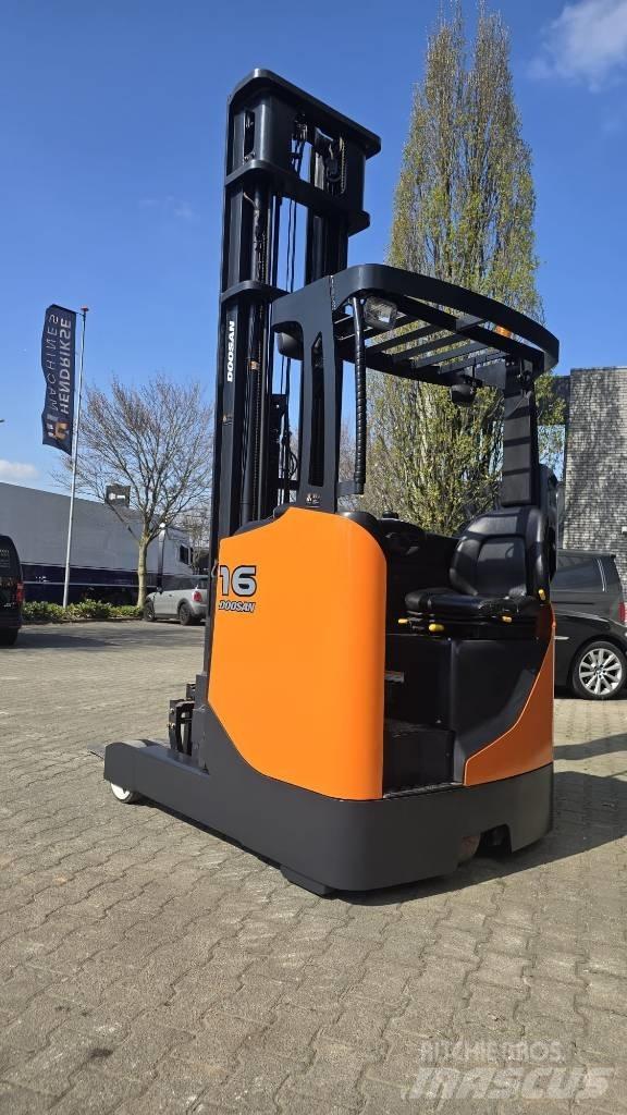 Doosan BR 16 JW-7 Річ-трак із високим підйомом