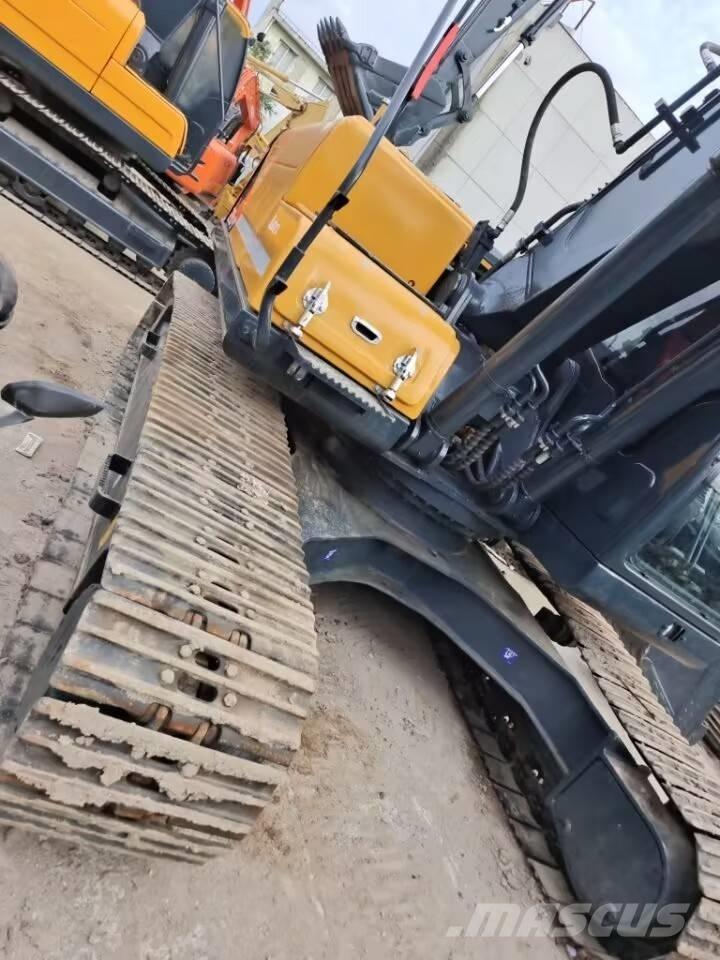Hyundai 225 LC-9T Гусеничні екскаватори