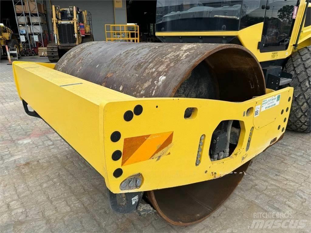 bmw 213d Грунтові котки
