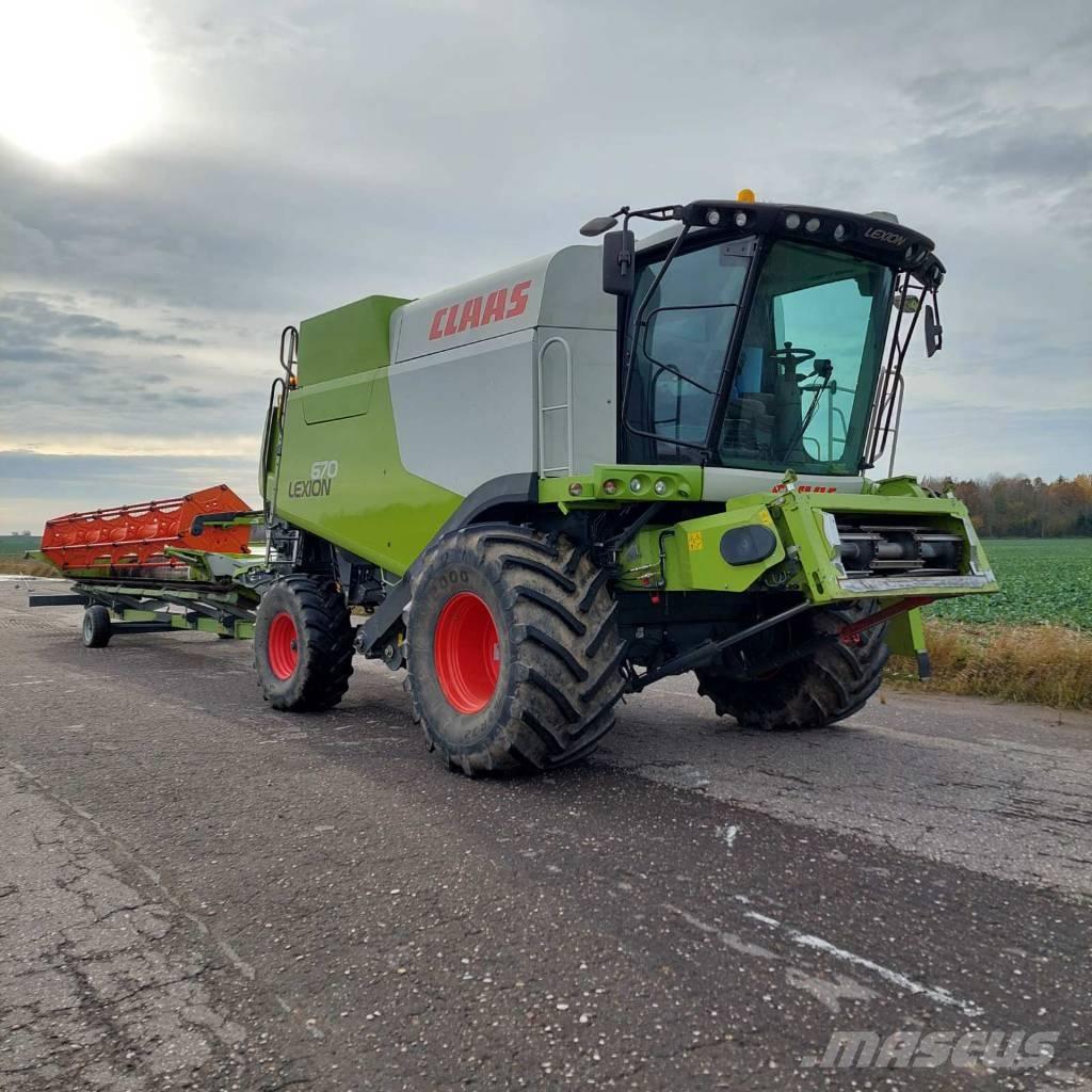 CLAAS Lexion 670 Зернозбиральні комбайни