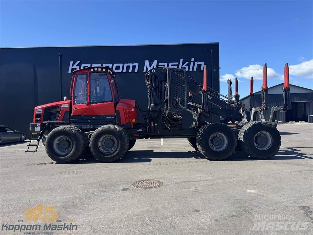 Komatsu 895 Форвардери