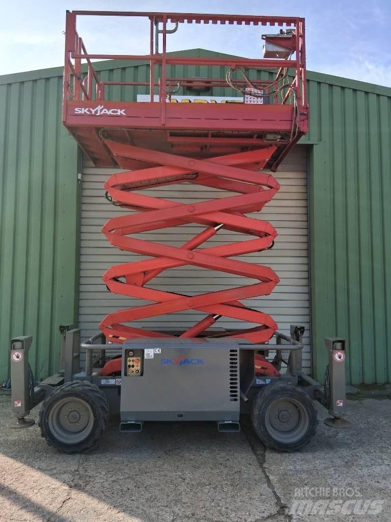 SkyJack SJ 6832 RT Підйомники-ножиці