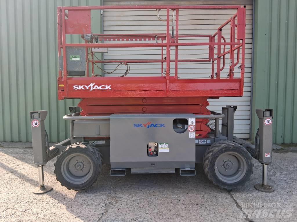 SkyJack SJ 6832 RT Підйомники-ножиці