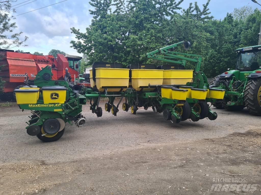 John Deere 1770 Cажалки