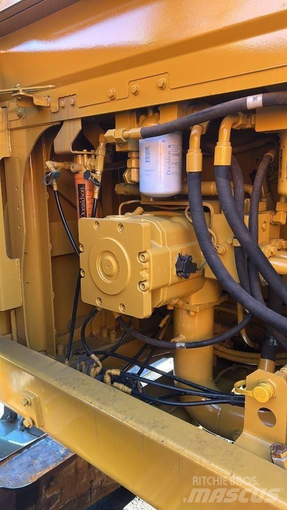 CAT 374 F Перевантажувачі металобрухту/промислові навантажувачі