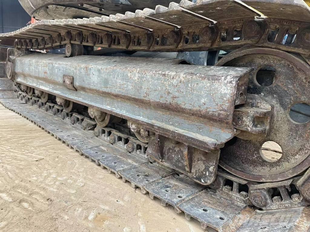 Wacker Neuson 8003 Середні екскаватори 7т. - 12т.