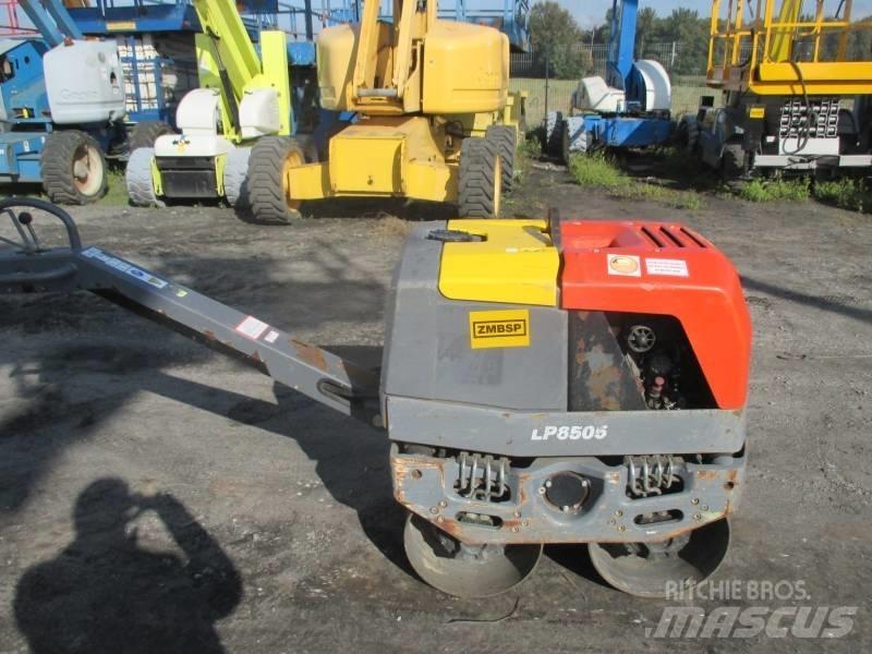 Atlas Copco LP 6500 Котки тротуарні