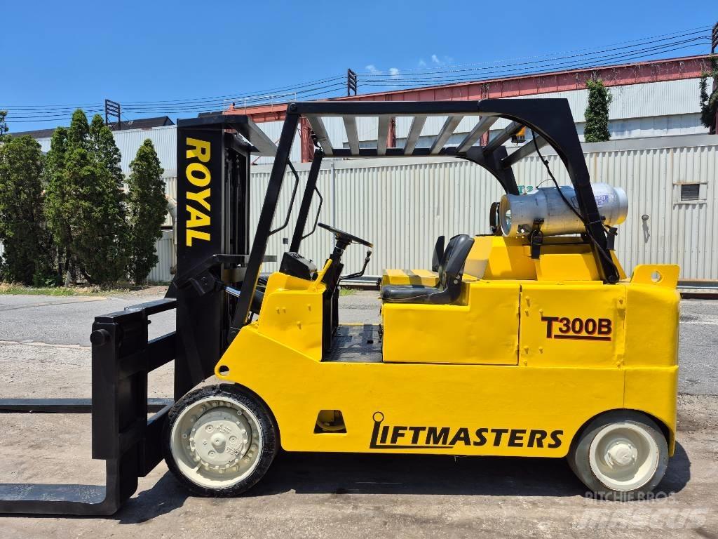 Royal T300B Навантажувачі підвищеної прохідності