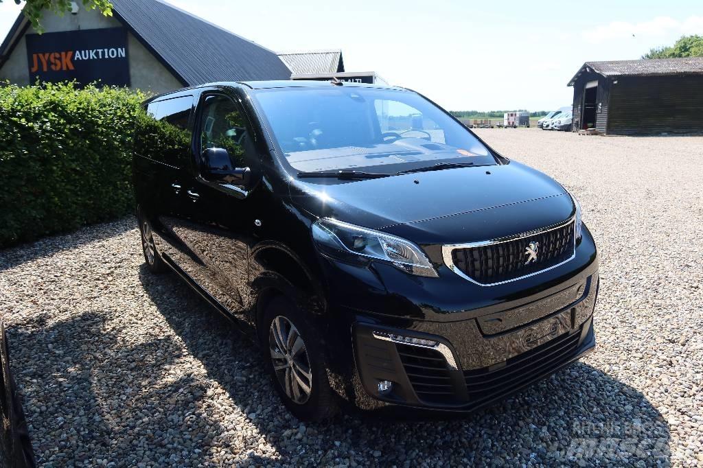 Peugeot E-Traveller Автомобілі