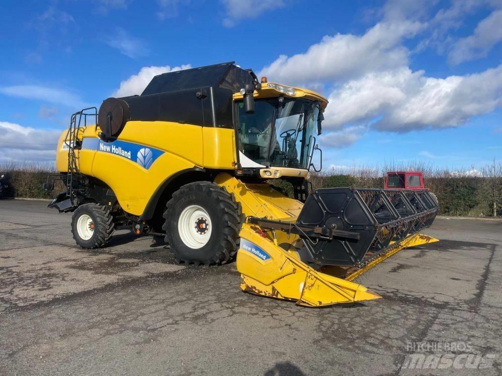 New Holland CX 780 Зернозбиральні комбайни