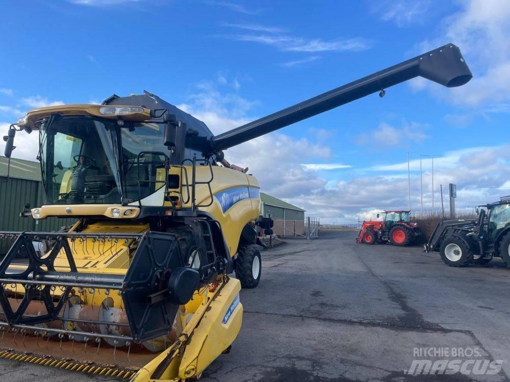 New Holland CX 780 Зернозбиральні комбайни