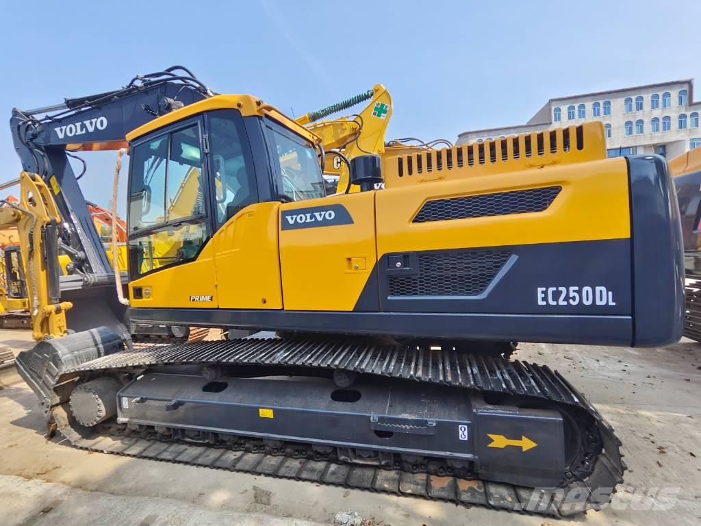 Volvo EC 250 D L Гусеничні екскаватори