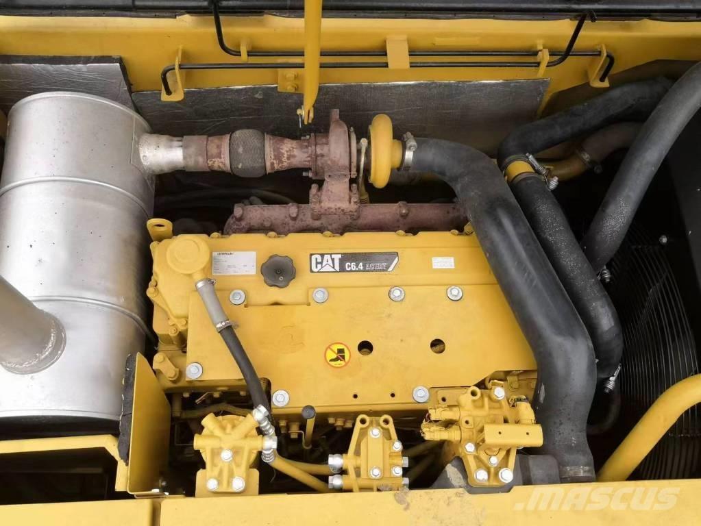 CAT 320 D Гусеничні екскаватори