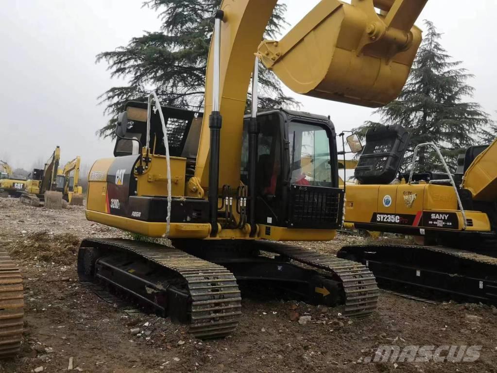 CAT 320 D Гусеничні екскаватори