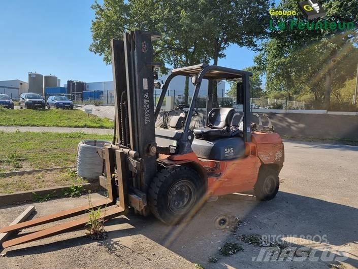 Toyota 02-7 FG A 50 Газові навантажувачі