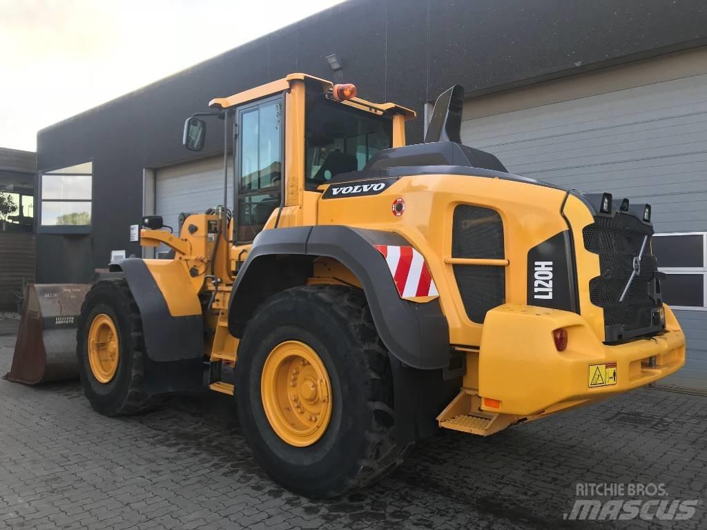 Volvo L120H Фронтальні навантажувачі
