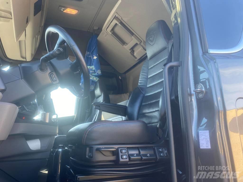 Scania S 520 Фургони