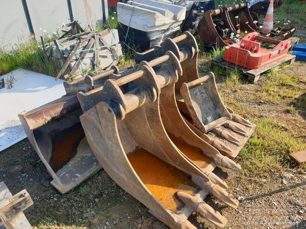 Komatsu PW118MR-11 Колісні екскаватори