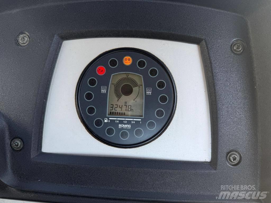 Bomag BW 154 AP-4 Котки тротуарні