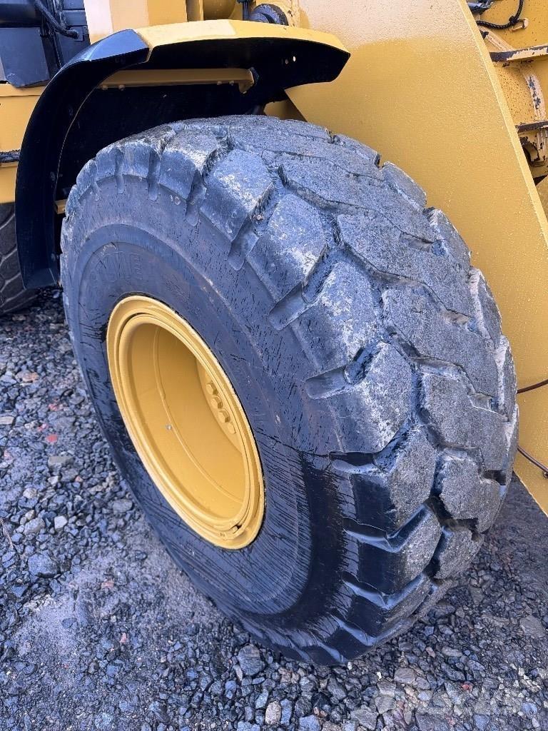 CAT 930 M Фронтальні навантажувачі