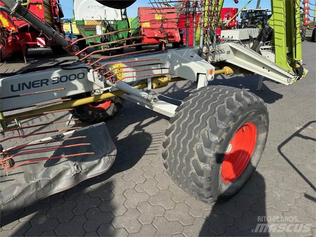 CLAAS Liner 3000 Прибиральні комбайни